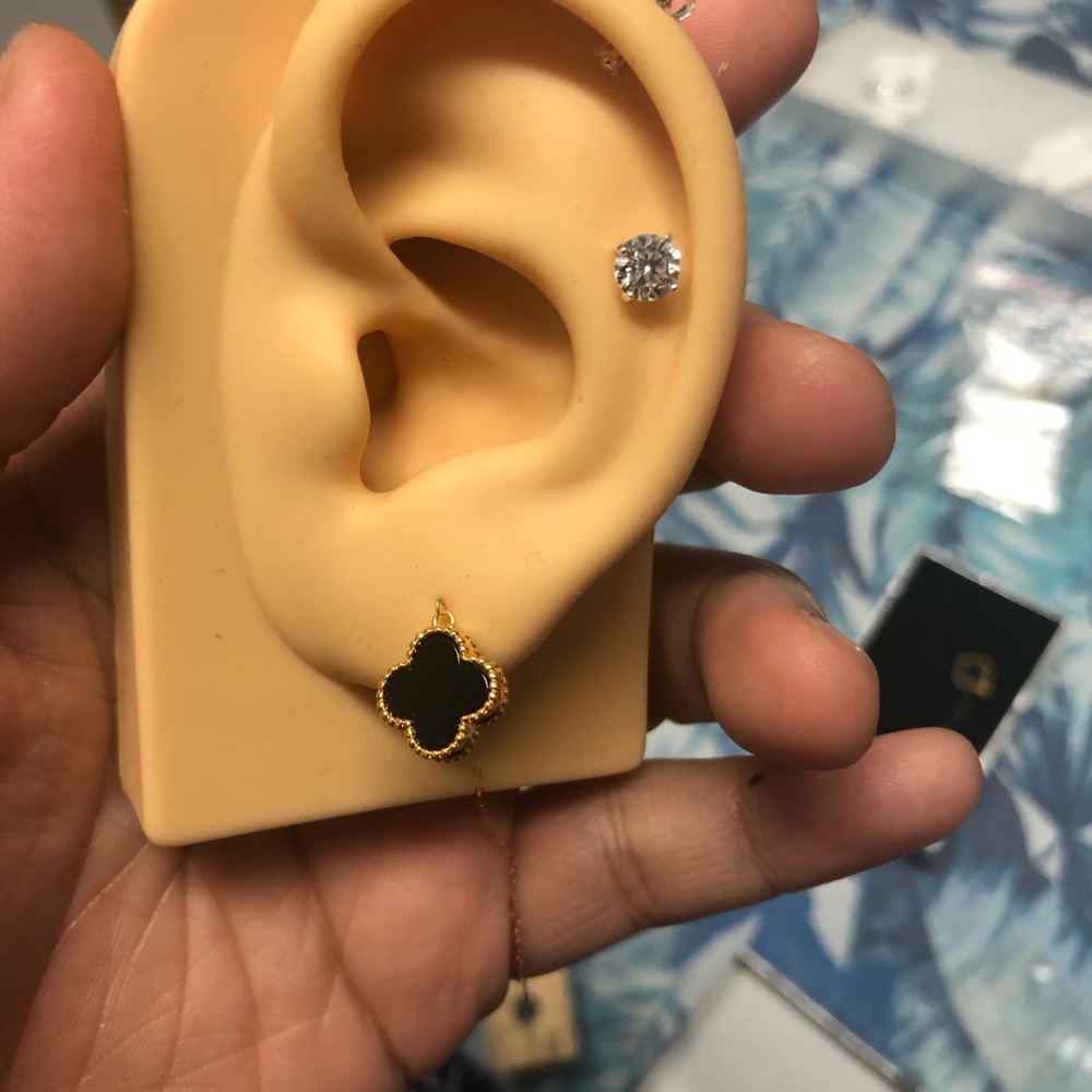 18k Saudi Gold Black Clover Tictac Earrings